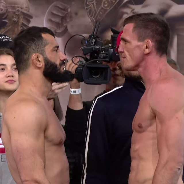 Mamed Khalidov (lijevo) i Scott Askham (desno)