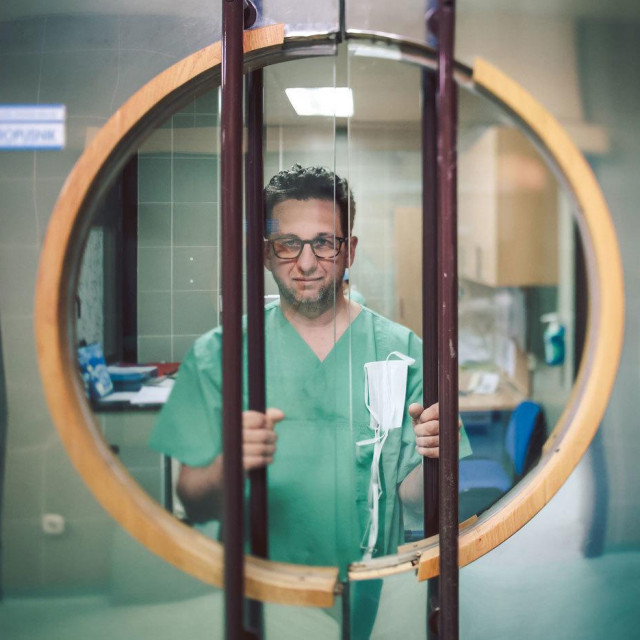 Doc. dr. sc. Dario Mužević, neurokirurg iz KBC-a Osijek