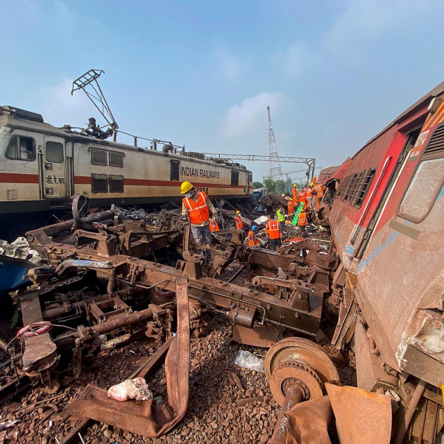 Sudarila se dva putnička vlaka u Indiji