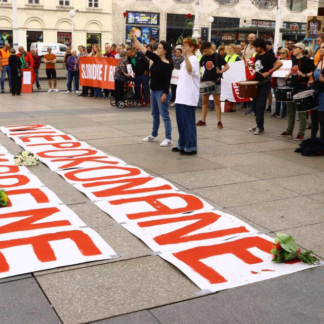 Tiha misa na Jelačićevom trgu