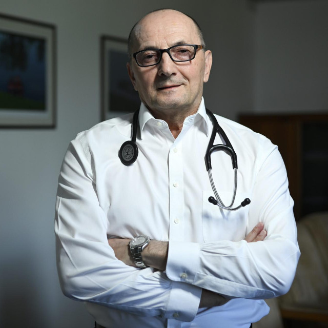 Akademik Miroslav Samaržija