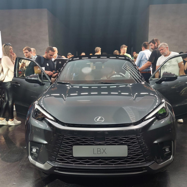 Novi Lexus LBX