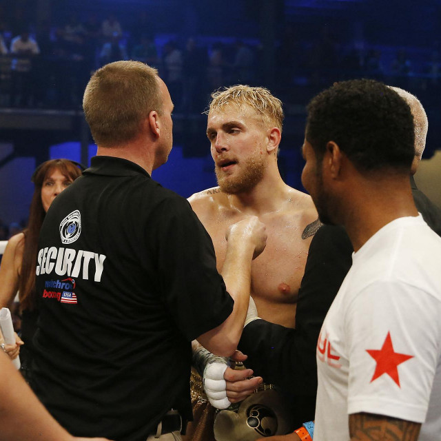 MIAMI, FLORIDA - JANUARY 30: Jake Paul is separated from KSI after Paul defeated AnEsonGib in a first round knockout during their fight at Meridian at Island Gardens on January 30, 2020 in Miami, Florida. Michael Reaves,Image: 495699617, License: Rights-managed, Restrictions:, Model Release: no, Credit line: Michael Reaves/Getty images/Profimedia