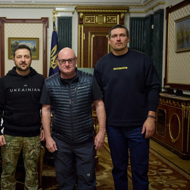 S lijeva na desno: Andrij Shevchenko, Volodimir Zelenski, Scott Kelly (astronaut) i Oleksandr Usyk