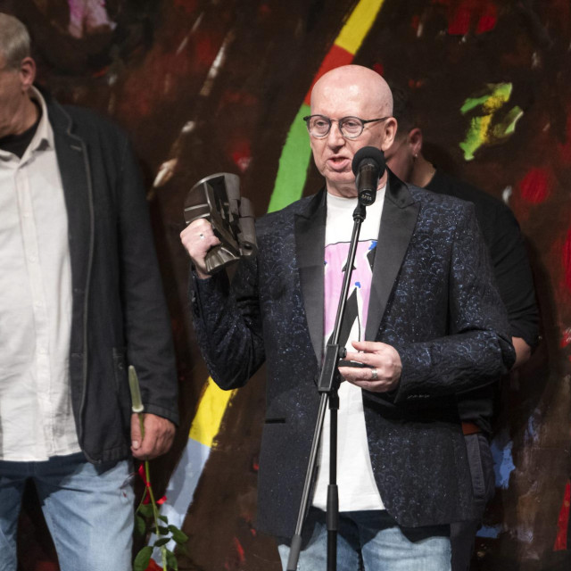 Dobitnik nagrade na natječaju Marin Drzic za 2022. godinu je Davor Špišić s dramom Zena himna.