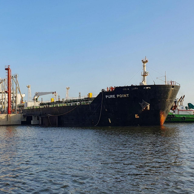 Ruski tanker u Karachiju