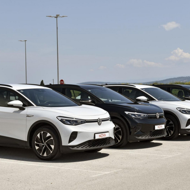 Volkswagen ID.4 NOVA Rent a car