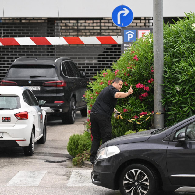 Policija ispred zatvorenog Kauflanda