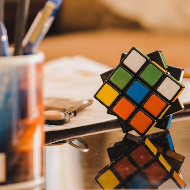 Rubikova kocka (ilustracija)