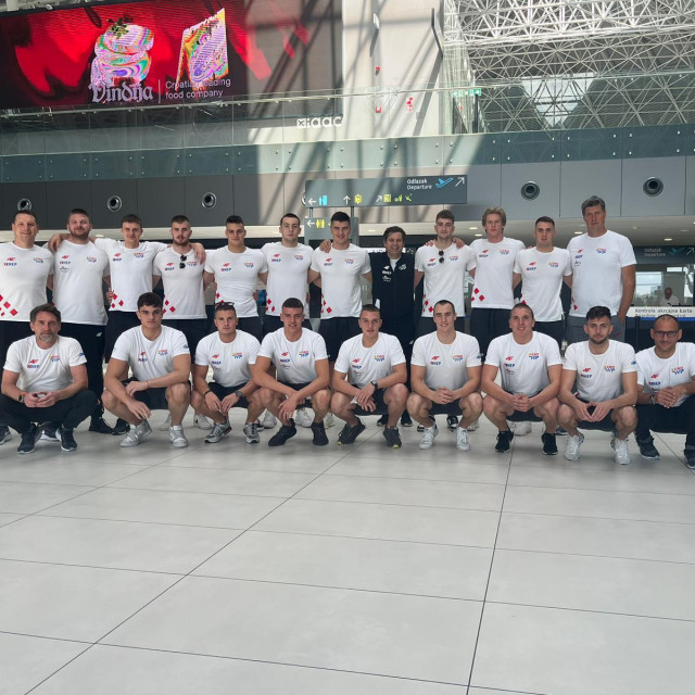 Hrvatska reprezentacija do 20 godina uoči odlaska u Rumunjsku