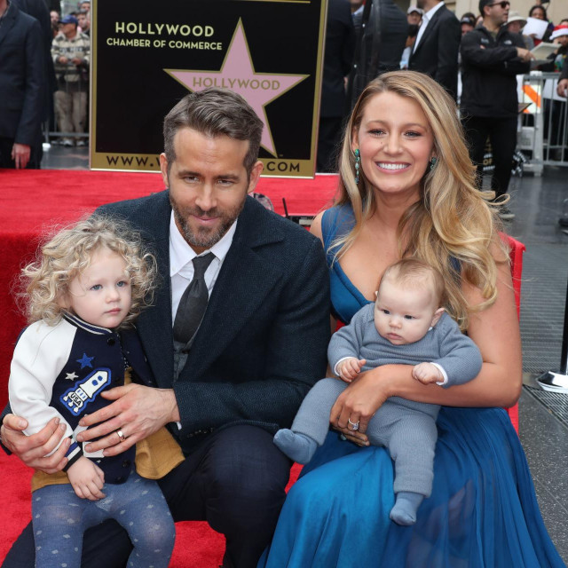 Ryan Reynolds i Blake Lively s djecom na holivudskoj Stazi slavnih