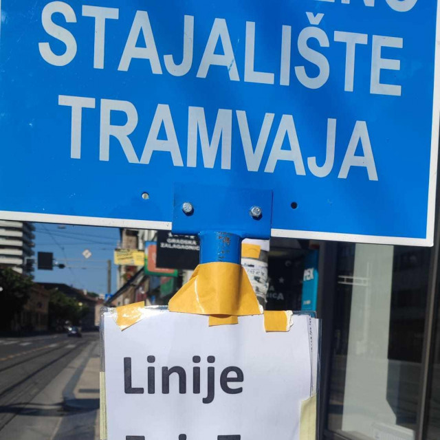 Novo stajalište tramvaja označeno, rekli bi cinici, u skladu s modernim tehnologijama 21. stoljeća...