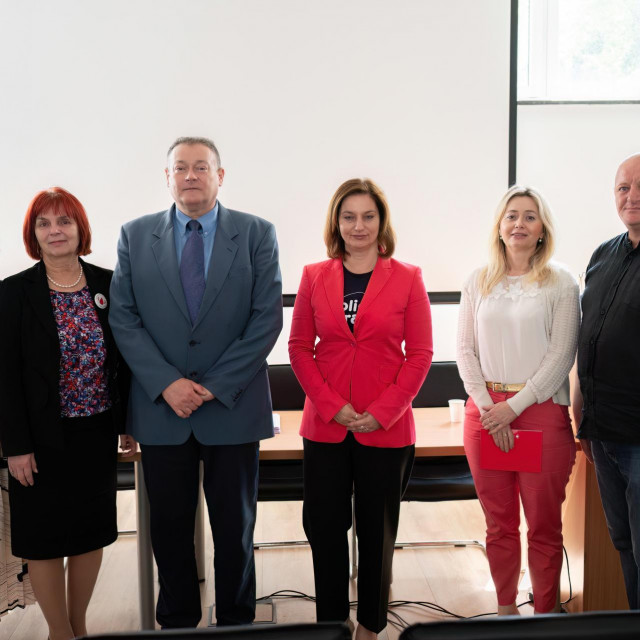 Sudionici okruglog stola