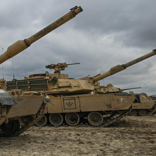 Američki tenkovi i Vladimir Putin