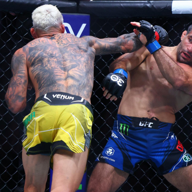 Charles Oliveira vs. Beneil Dariush