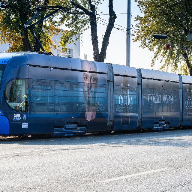 Zagrebački tramvaji oslikani reklamama