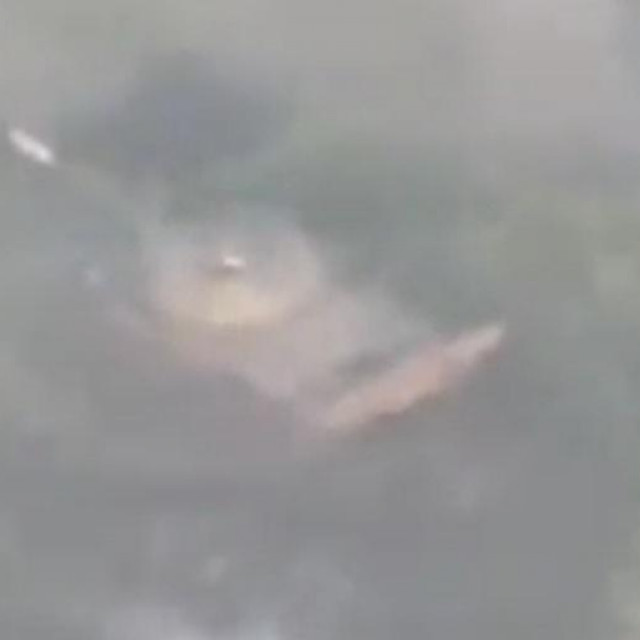 Ruski tenk T-54/55 napunjen eksplozivom