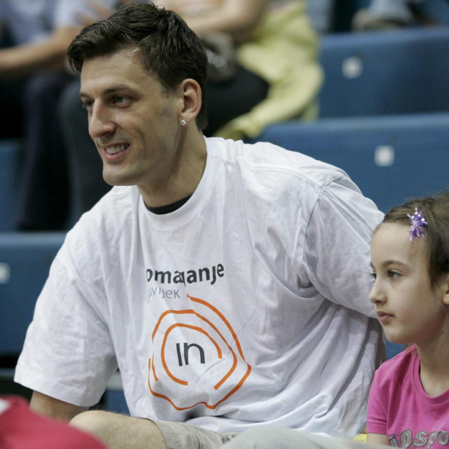 Gordan Giriček na košarkaškoj utakmici u dvorani
Drazena Petrovića
 