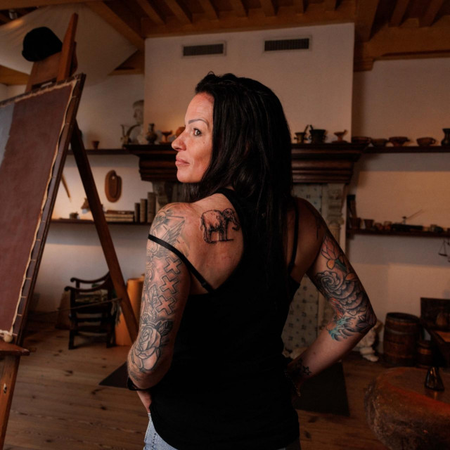 Lilian Ramcharan koja radi u Kući također se tetovirala