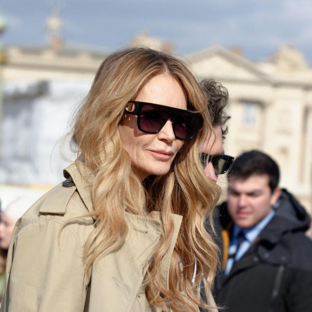 Elle Macpherson