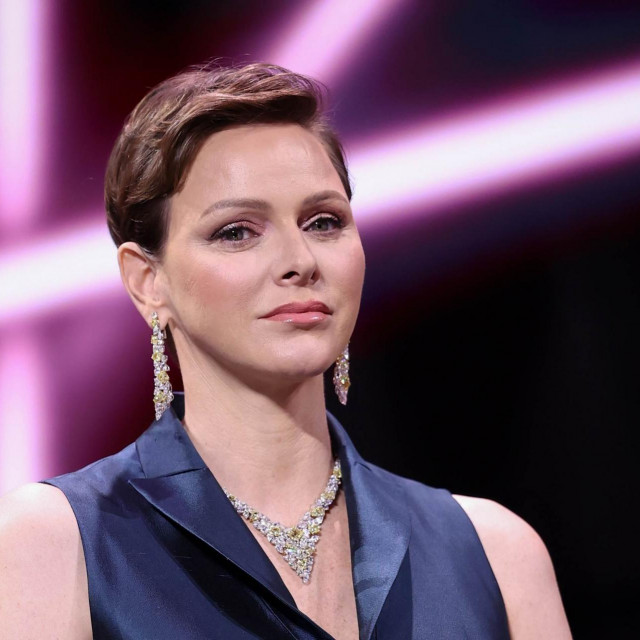 Dosta joj je njegovih eskapada