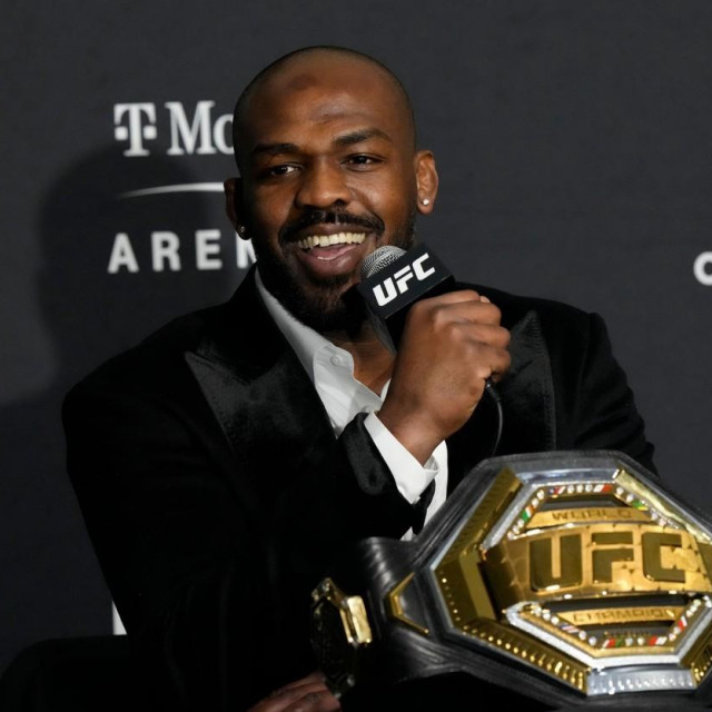  Jon Jones 