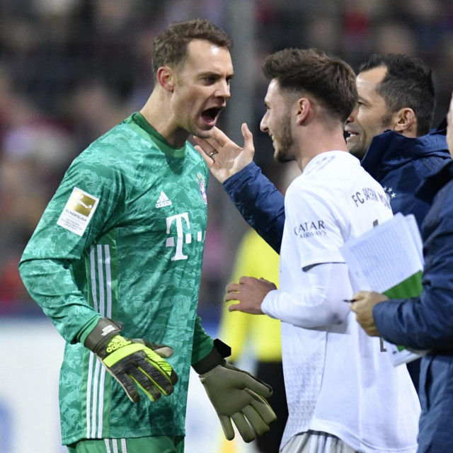 Dajaku u društvu Manuela Neuera