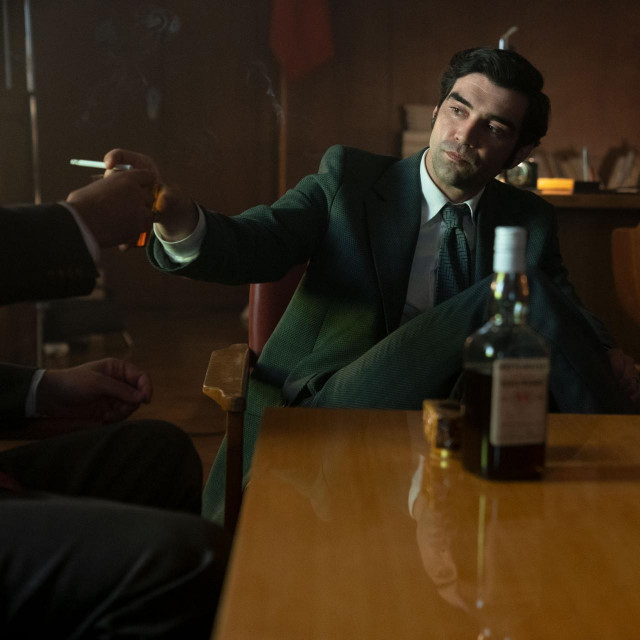 Alec Secăreanu u seriji ”Spy/Master”