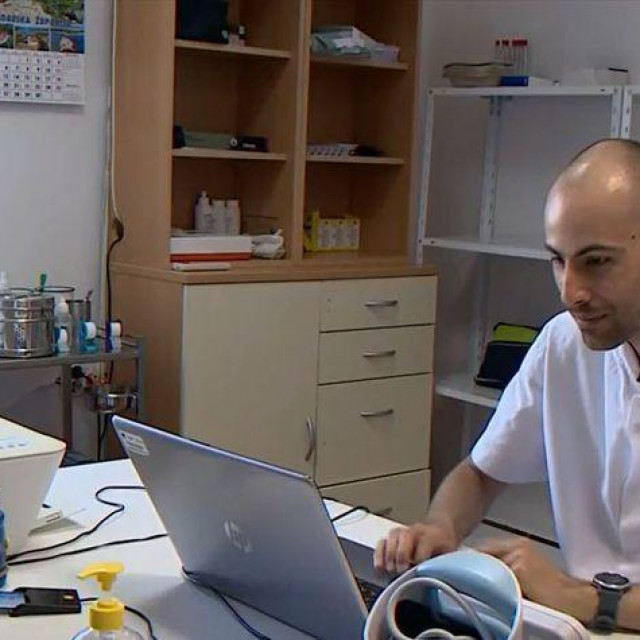 Liječnik Petar Tivanovac