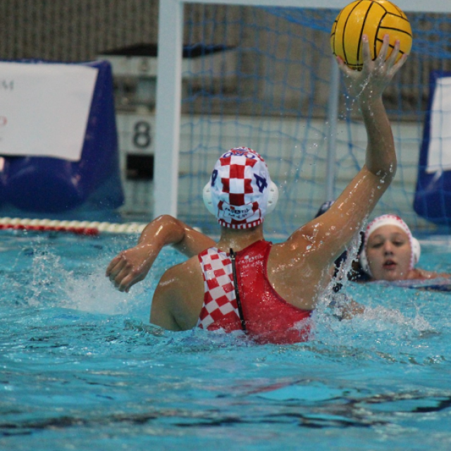 Hrvatske vaterpolistice do 15 godina svladale su Srbiju