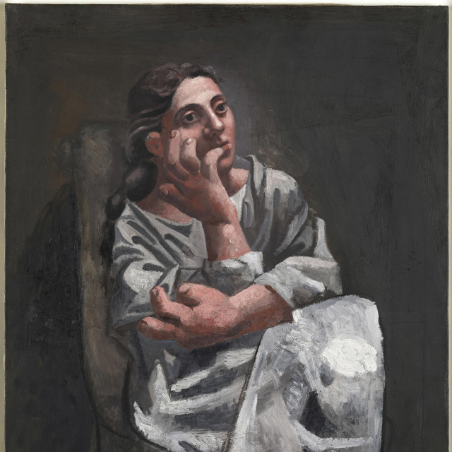 Donna seduta, 1920. Olio su tela, cm. 92 x 65. Inv.: MP67. Fotografo: Mathieu Rabeau
Artwork Location: Museo Picasso, Parigi, Francia

 