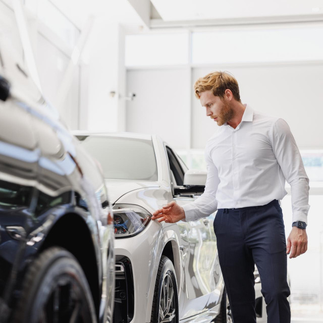 Auto salon (ilustracija)