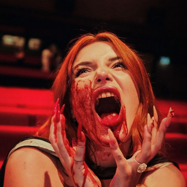 Bella Thorne šokirala je publiku