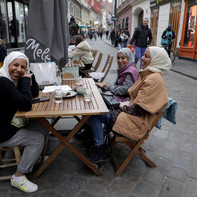 Centrom Zagreba dominiraju turisti i stranci