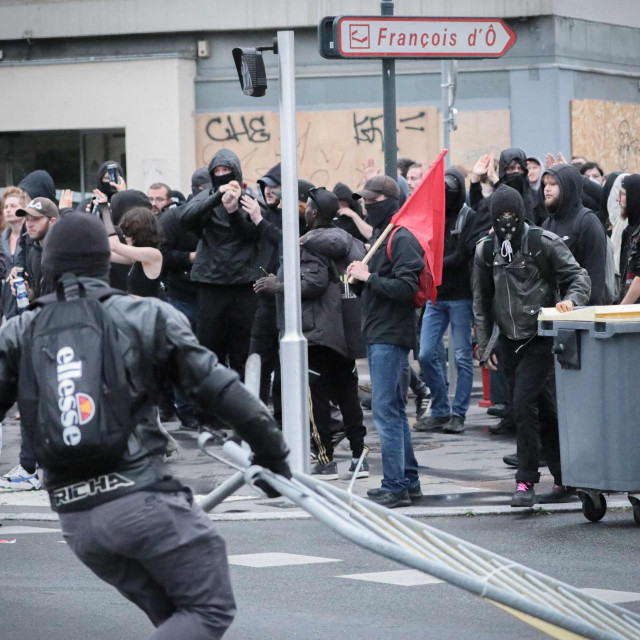 Neredi u Francuskoj šire se i izvan granica te zemlje