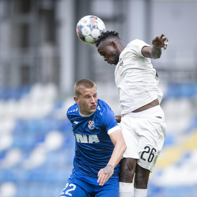 Clement Ferdinard Chigoize Ikenna (desno)