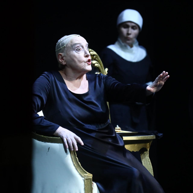 Izvedba opere Petra Iljiča Čajkovskog Pikova Dama, HNK Ivana pl. Zajca Rijeka.

Dunja Vejzović