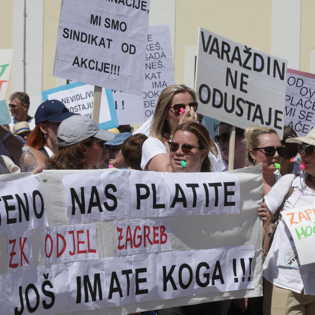 Prosvjed sindikata državnih i lokalnih službenika i namještenika Republike Hrvatske