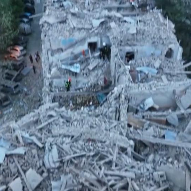 Uništena zgrada u Lavovu