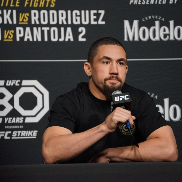  Robert Whittaker 