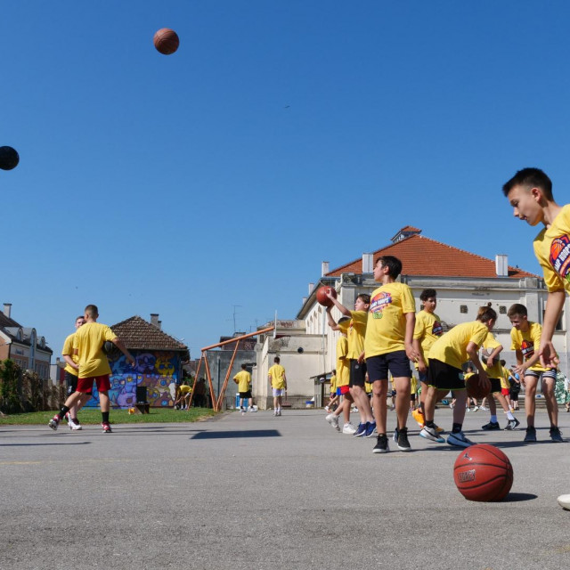 Djeca su uživala na košarkaškom kampu u Bjelovaru