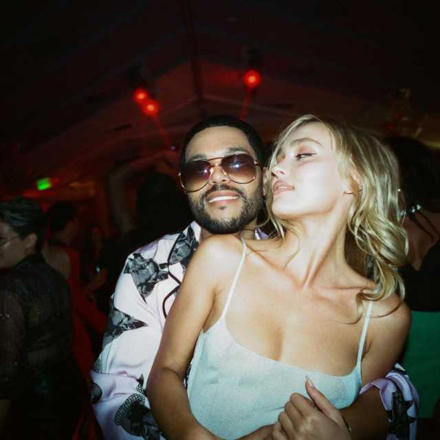 The Weeknd kao Tedros i Lily-Rose Depp kao Jocelyn u sceni iz ”Idola”
