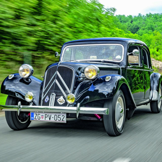 Citroen Traction Avant

 