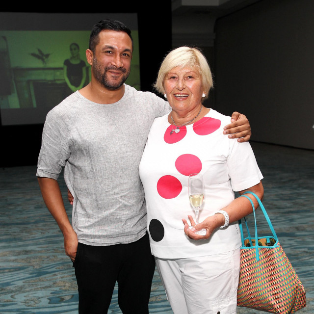 Ryan Lobo i Neda Young