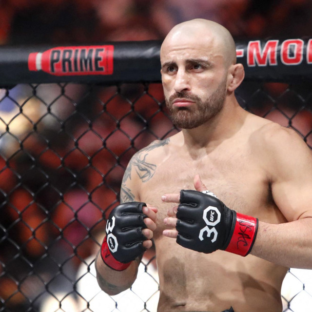  Alexander Volkanovski 