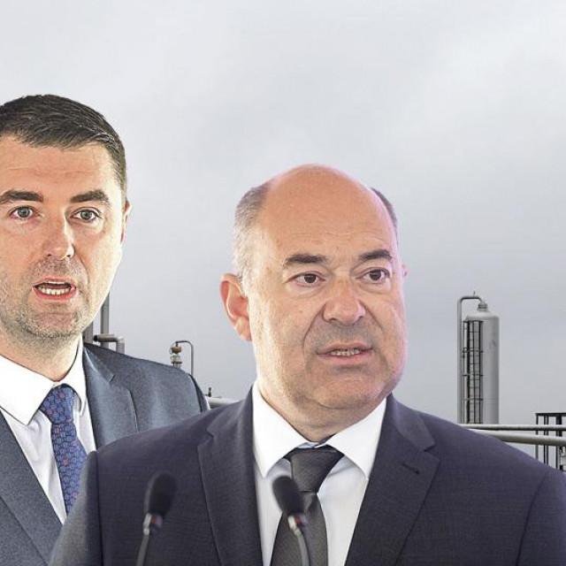 Davor Filipović, Frane Barbarić, u pozadini podzemno skladiste plina Okoli