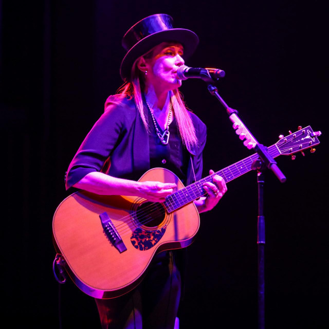 Suzanne Vega