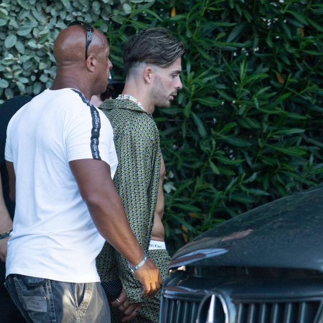 Jack Grealish (desno)