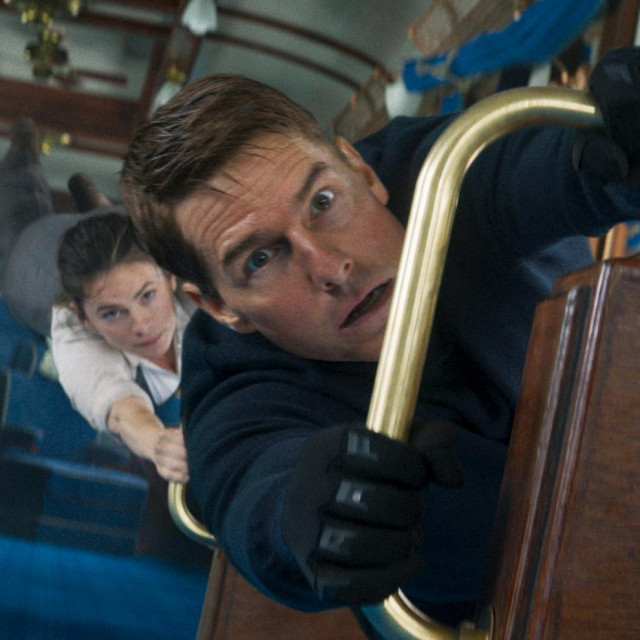 Tom Cruise i Hayley Atwell u filmu ”Nemoguća misija: Odmazda - Prvi dio”