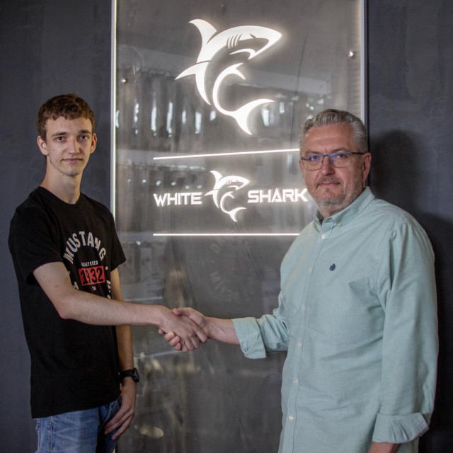 White Shark stipendist Luka Djak i voditelj studija Igor Margan